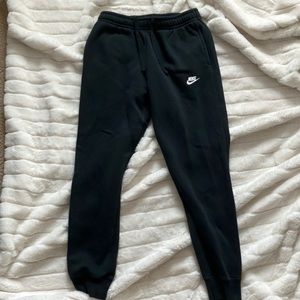 Men’s black Nike sweatpants (men’s small)